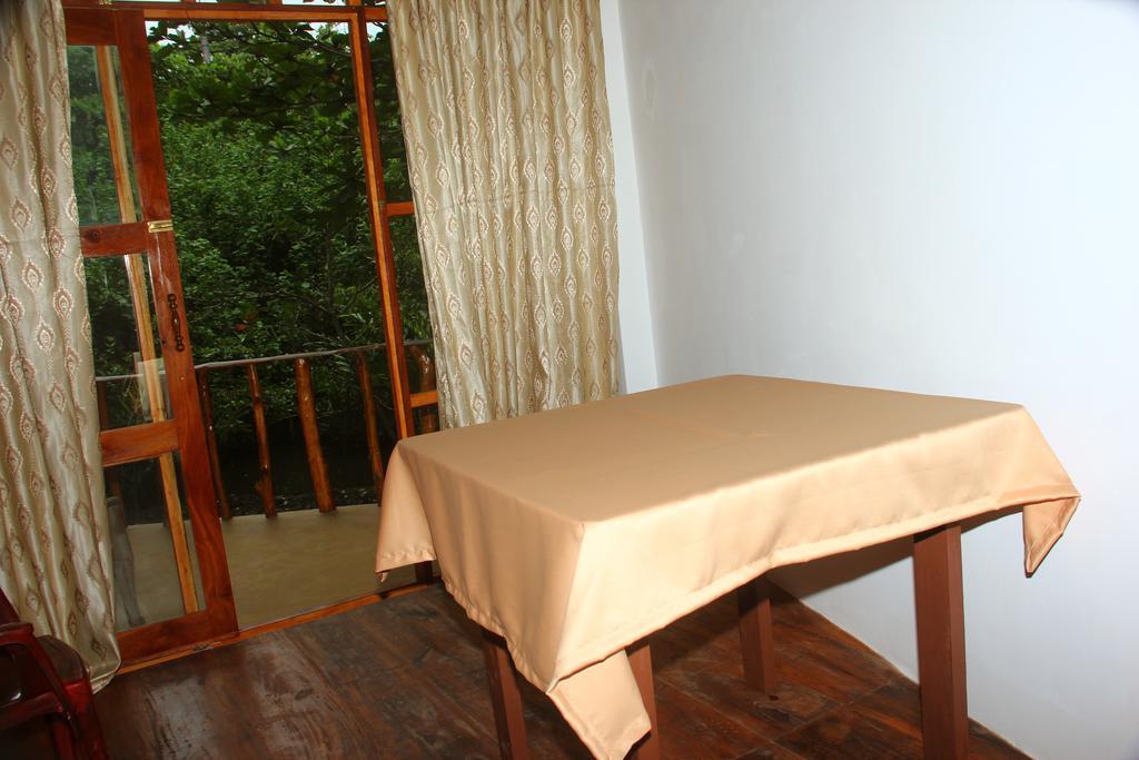 Seasons Four Mini Jungle Cabana Matara Zimmer foto